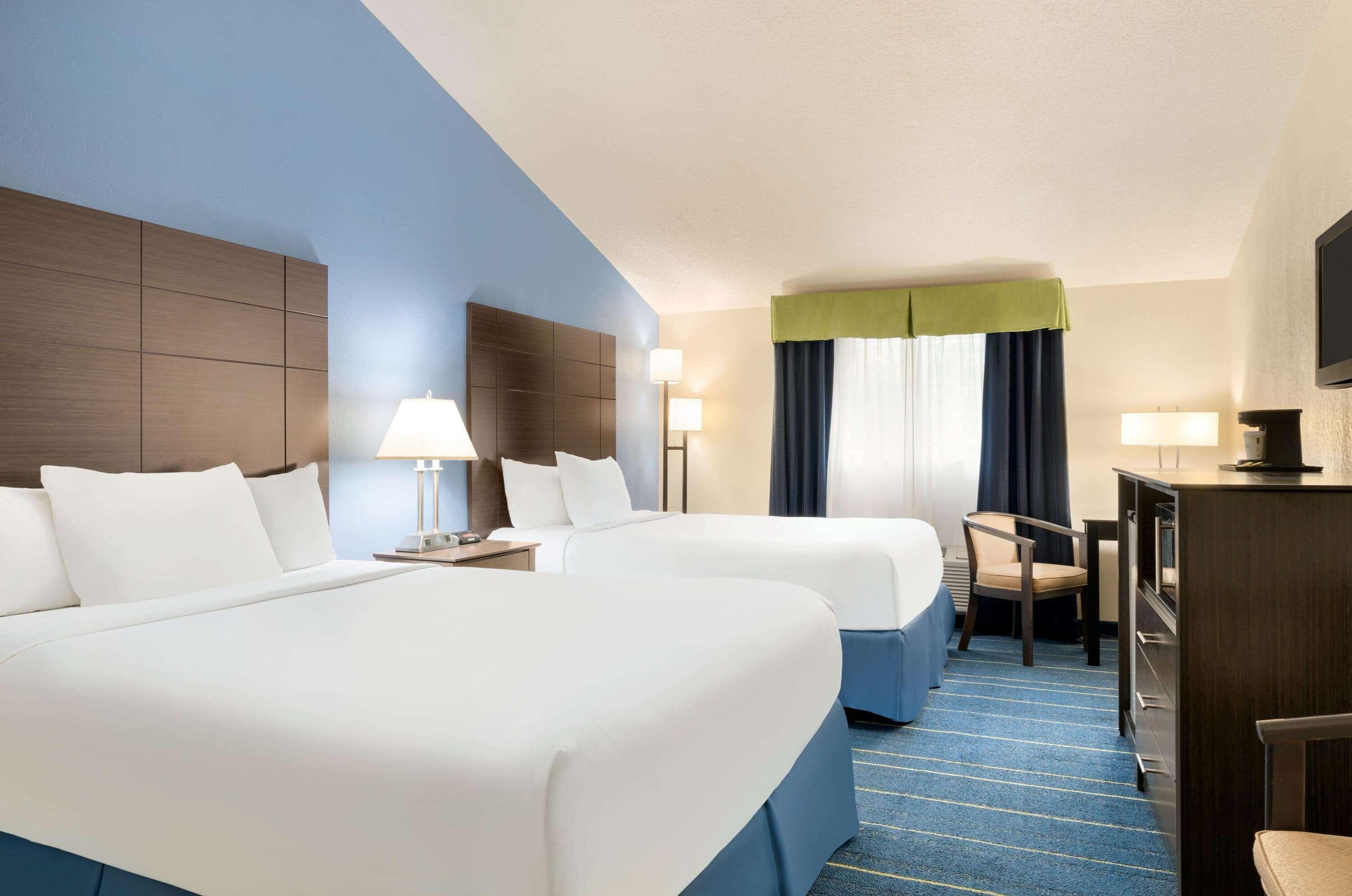 Days Inn By Wyndham Tamworth Exteriör bild