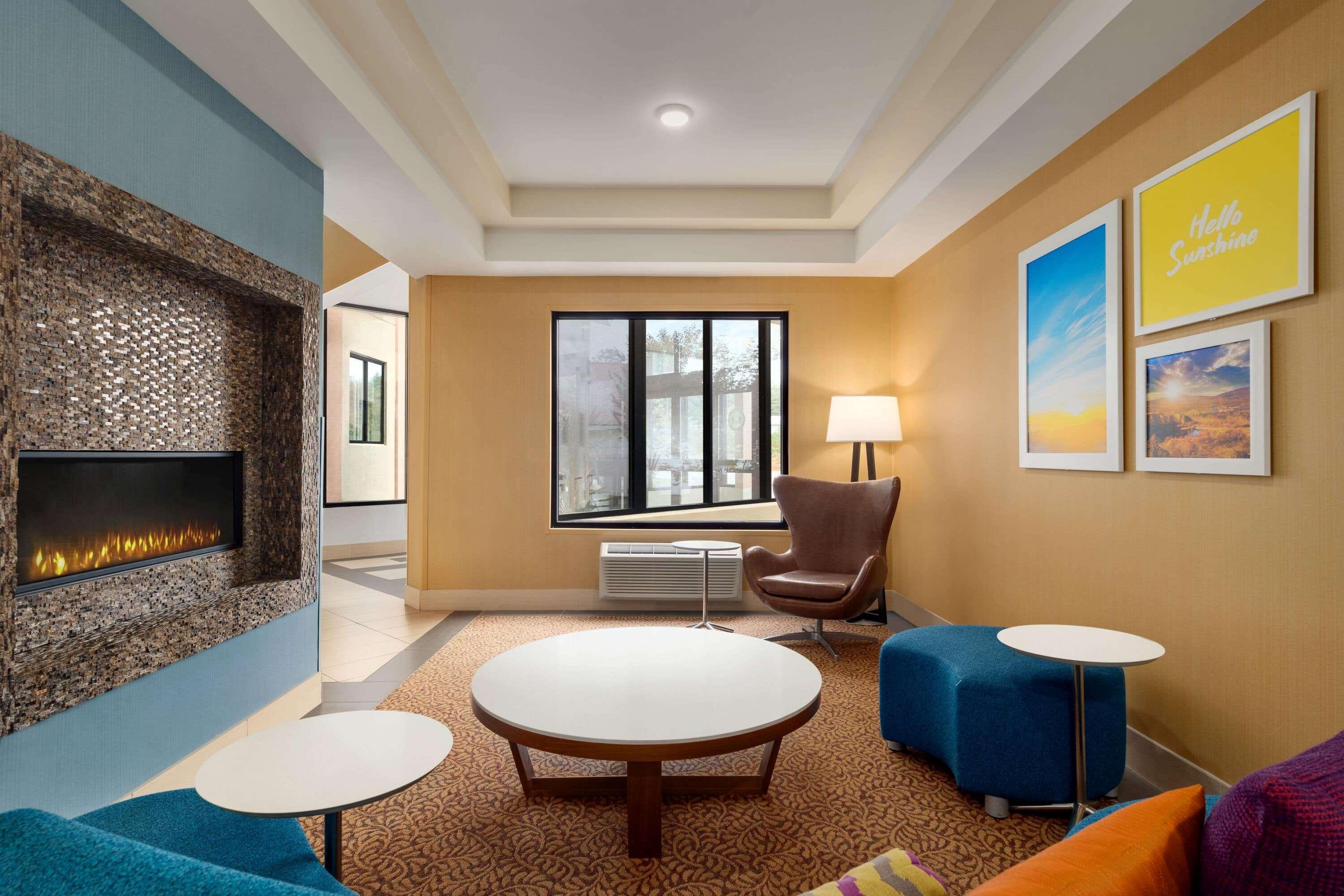 Days Inn By Wyndham Tamworth Exteriör bild