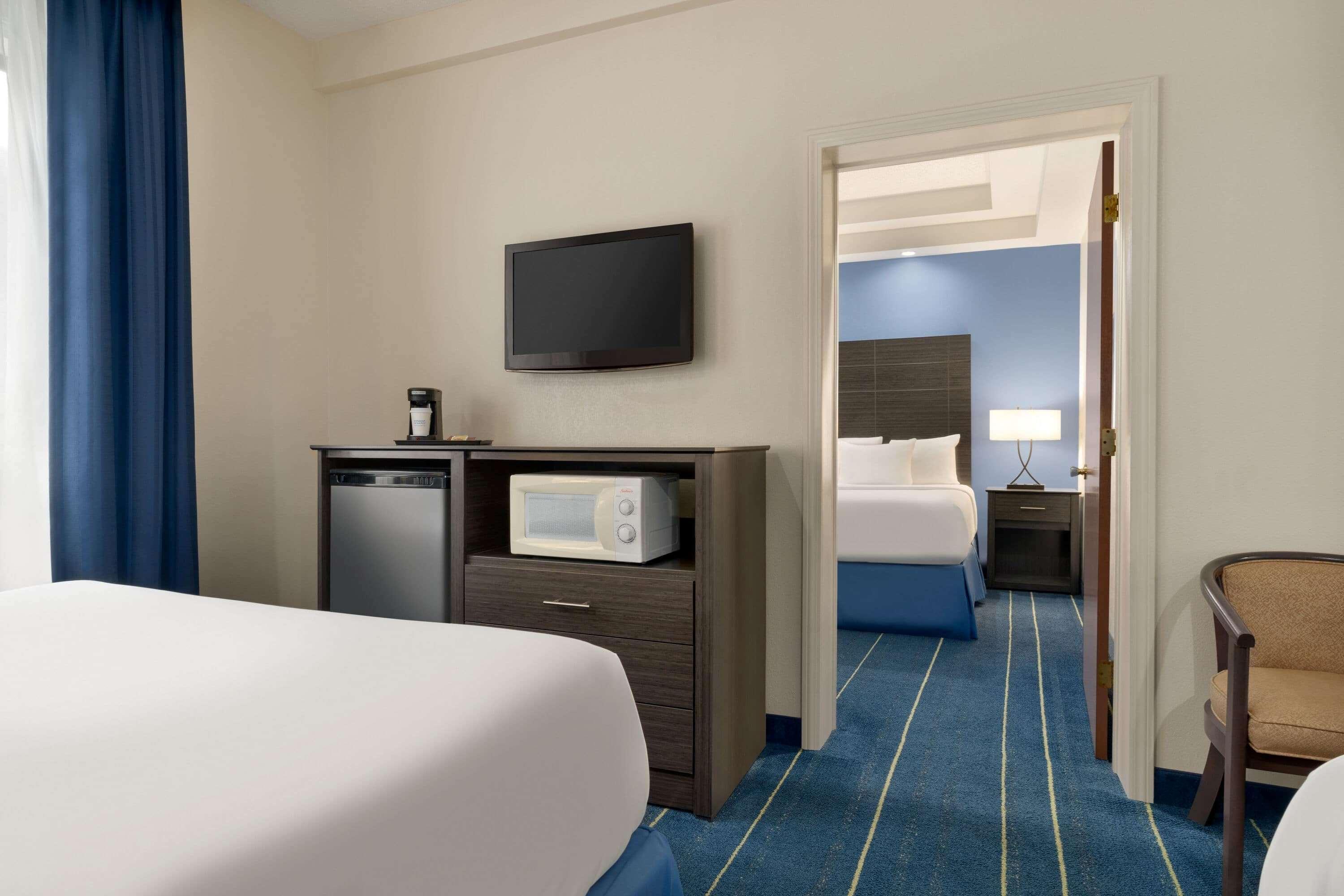 Days Inn By Wyndham Tamworth Exteriör bild