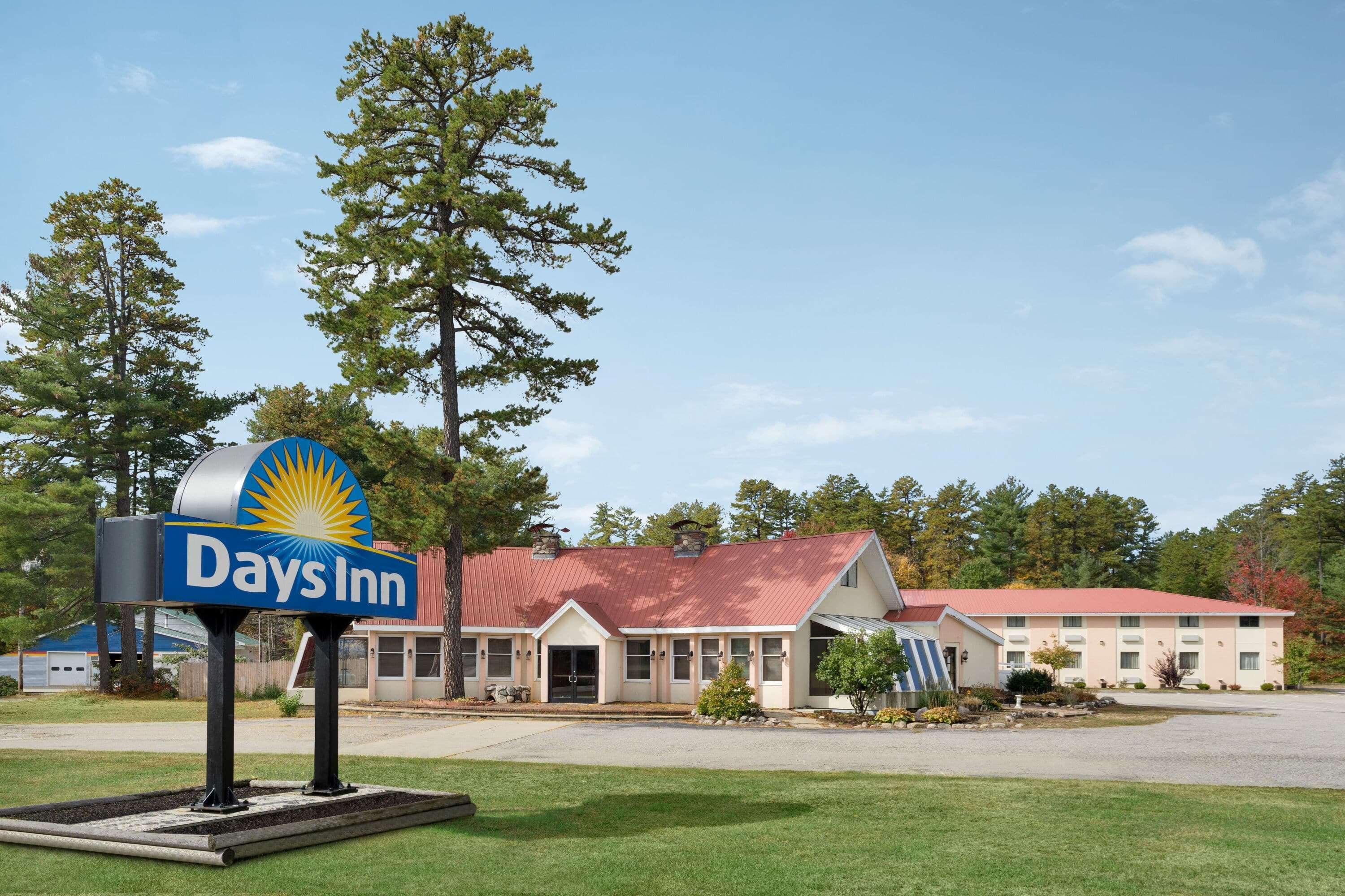 Days Inn By Wyndham Tamworth Exteriör bild
