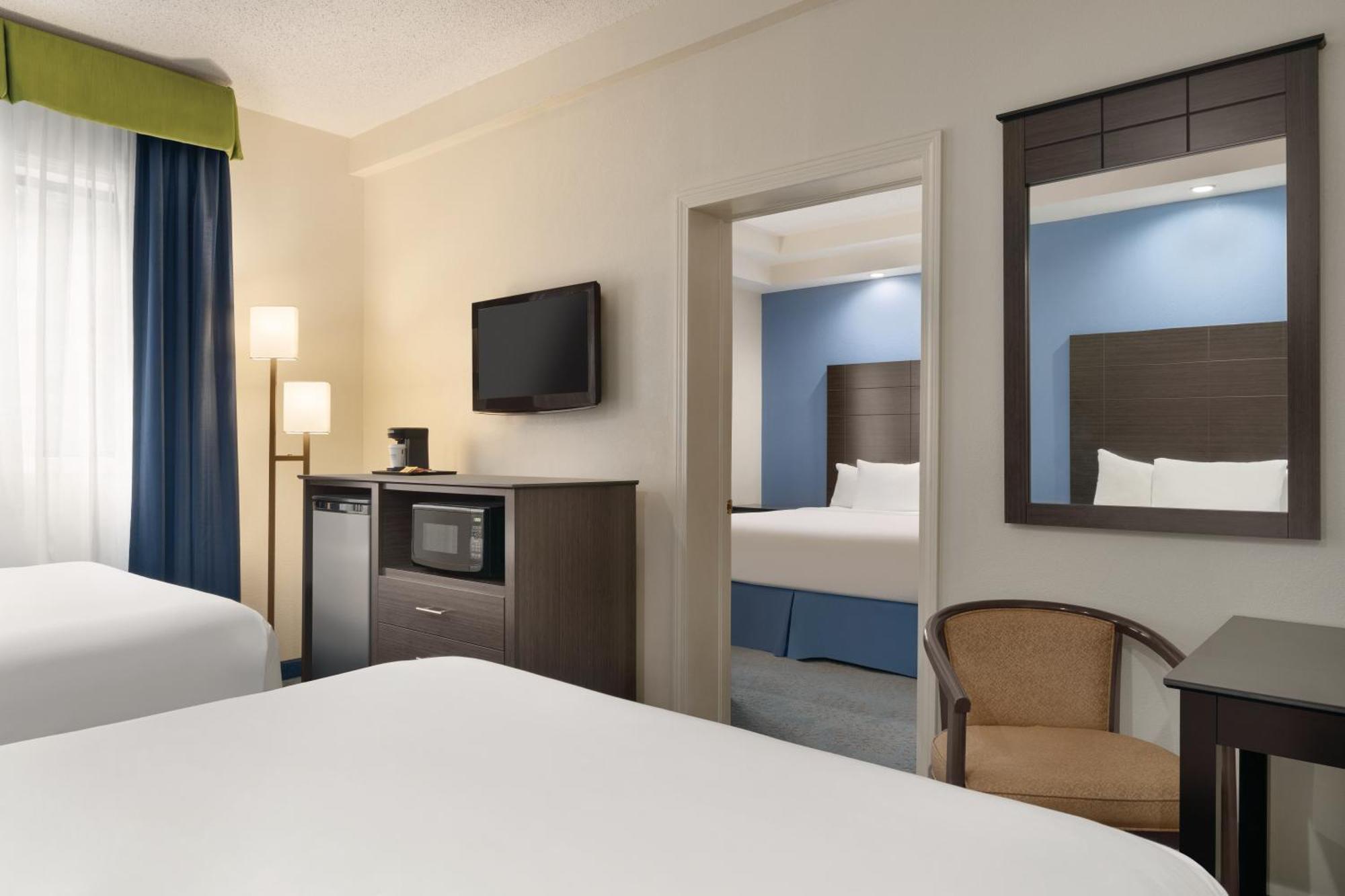 Days Inn By Wyndham Tamworth Exteriör bild