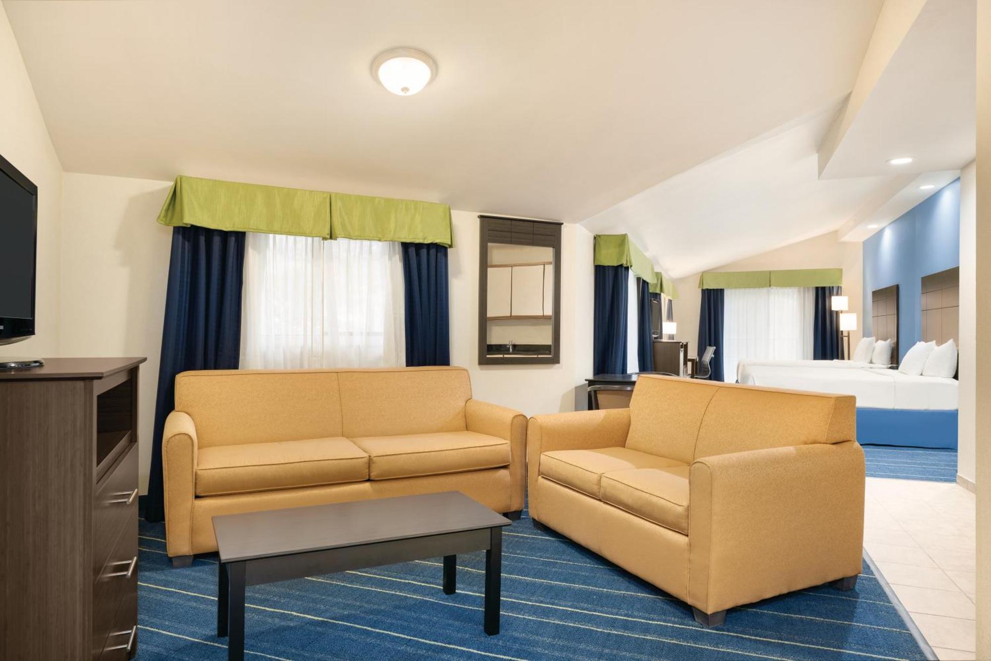 Days Inn By Wyndham Tamworth Exteriör bild